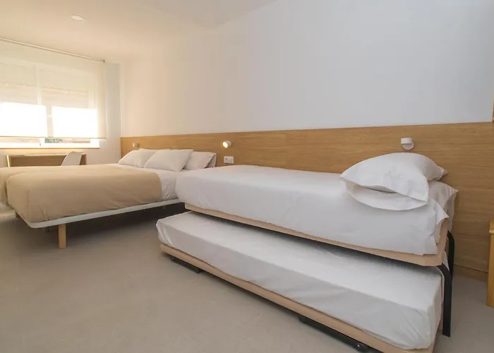 Rua Do Medio Konukevi Redondela