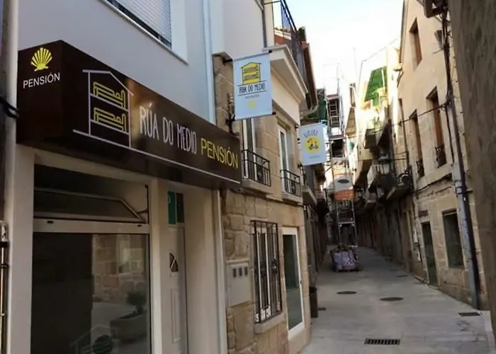 Rua Do Medio Konukevi Redondela